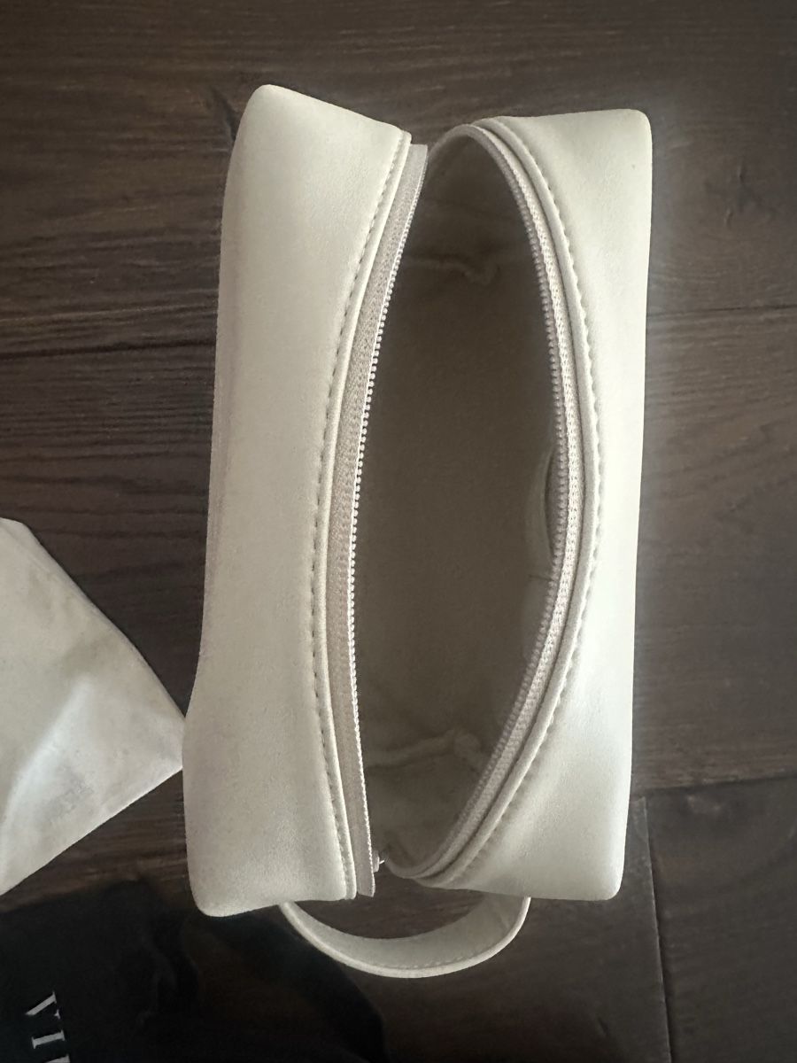 Kosmetikkoffer: zimmerli x Swiss First Class Necessaire – Neu (gemäss Beschreibung) aus Büren SO von Nico59 2