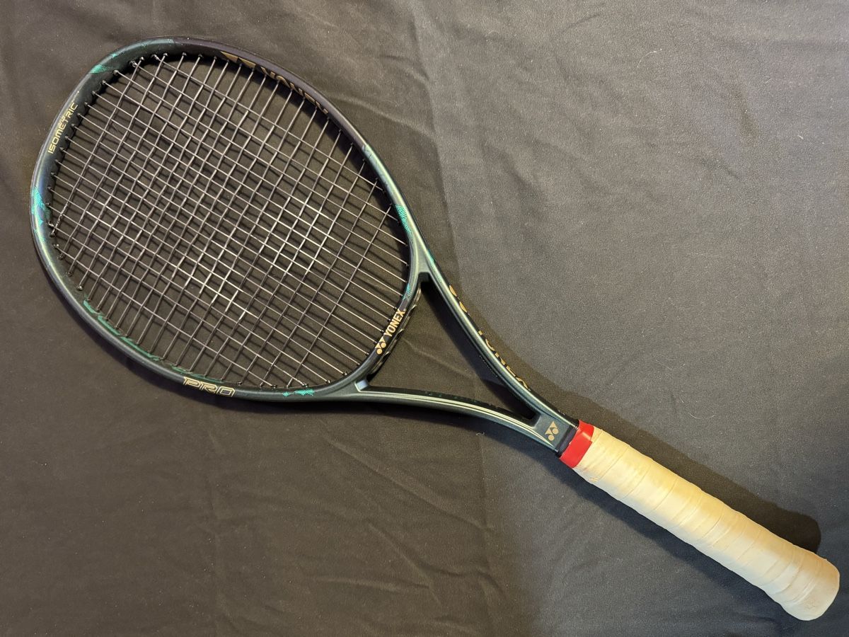 Yonex Racchette: Yonex VCORE PRO 97 330g, Griffgrösse 3 – Usato da Wettingen venduto da Chuljaa
