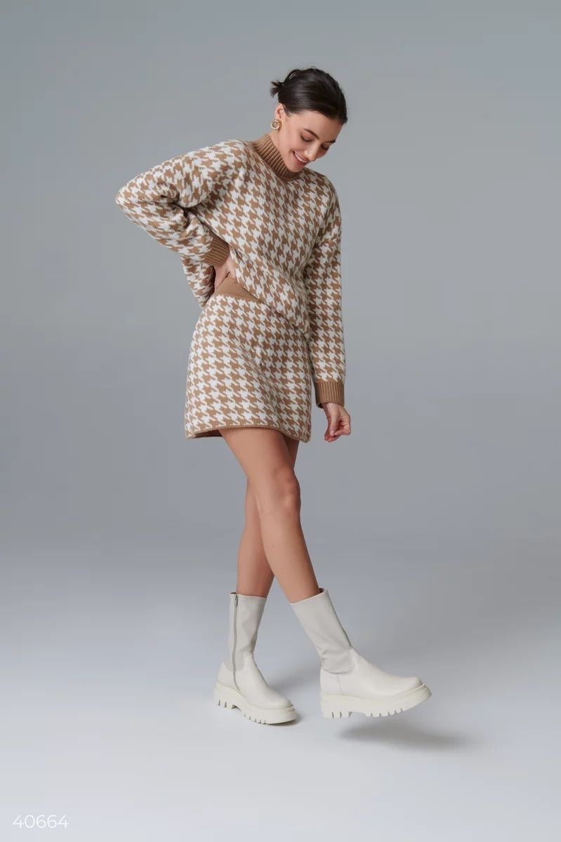 Lotti di vestiti: Beige Knitted Set with Skirt New – Nuovo e nell'imballaggio originale da Zürich venduto da Ms.Me-Fashion 2