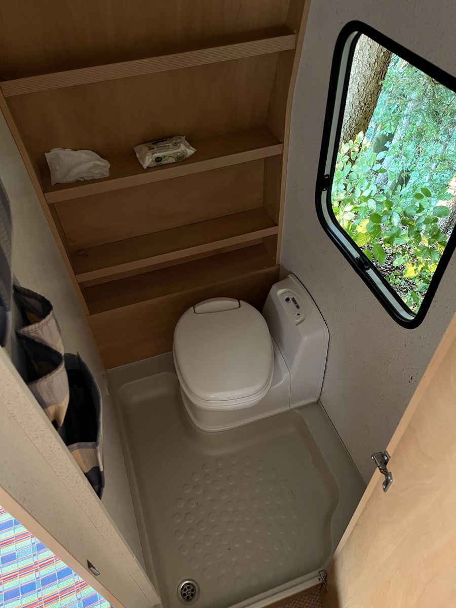 Rimorchi: Wohnwagen Bürstner Ventana 540 TK – Usato da Teufen AR venduto da gia_lk2f 7
