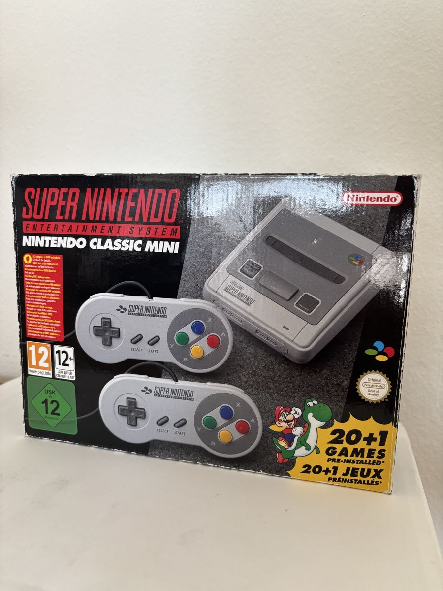 Nintendo Consoles: Super Nintendo Classic Mini – D'occasion à Luzern par bro_c8pg