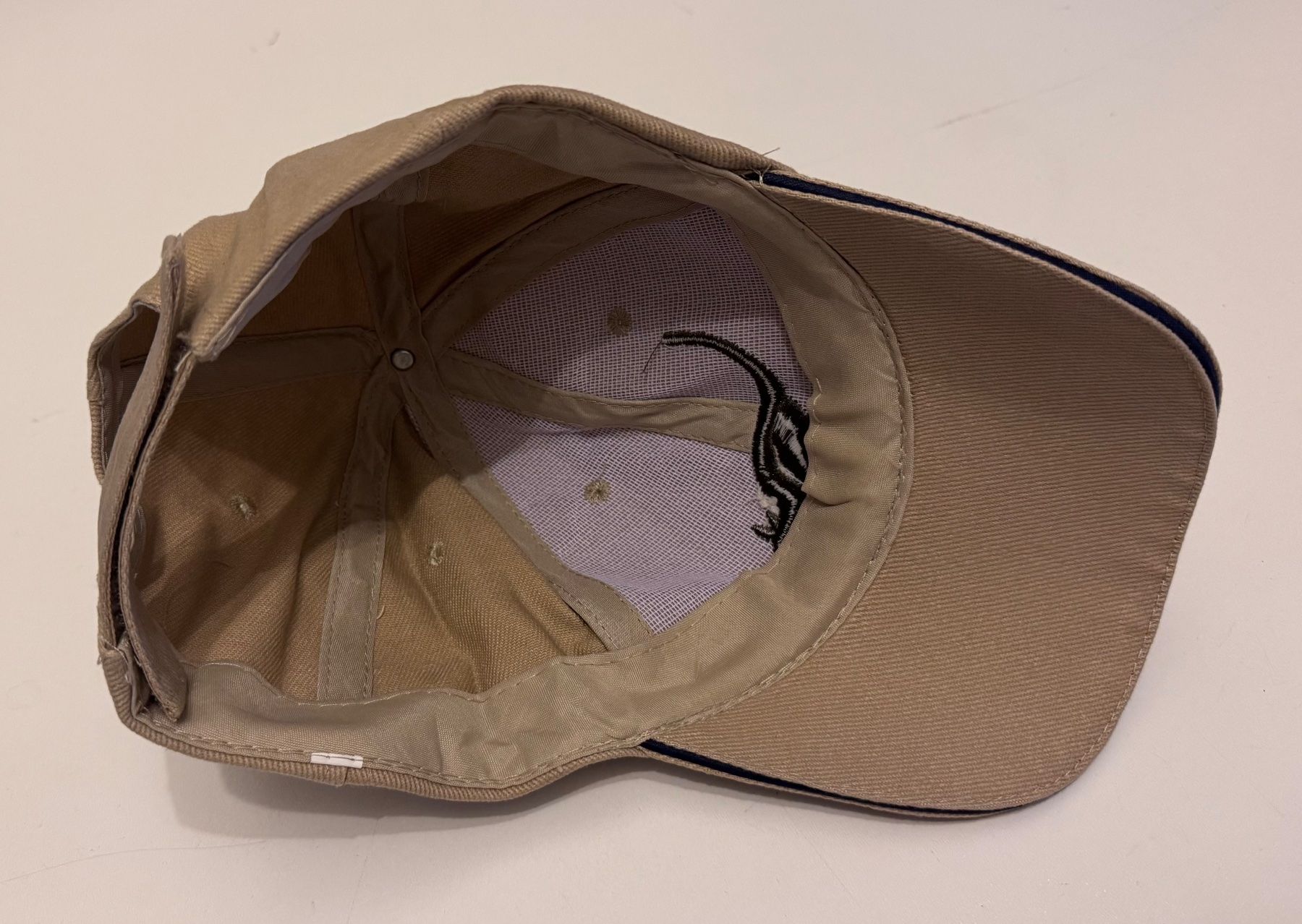 Copricapi, berretti & cappellini: Casquette AUSTRALIA, one size, taille ajustable, beige – Nuovo e nell'imballaggio originale da Genève venduto da Murmurs 3