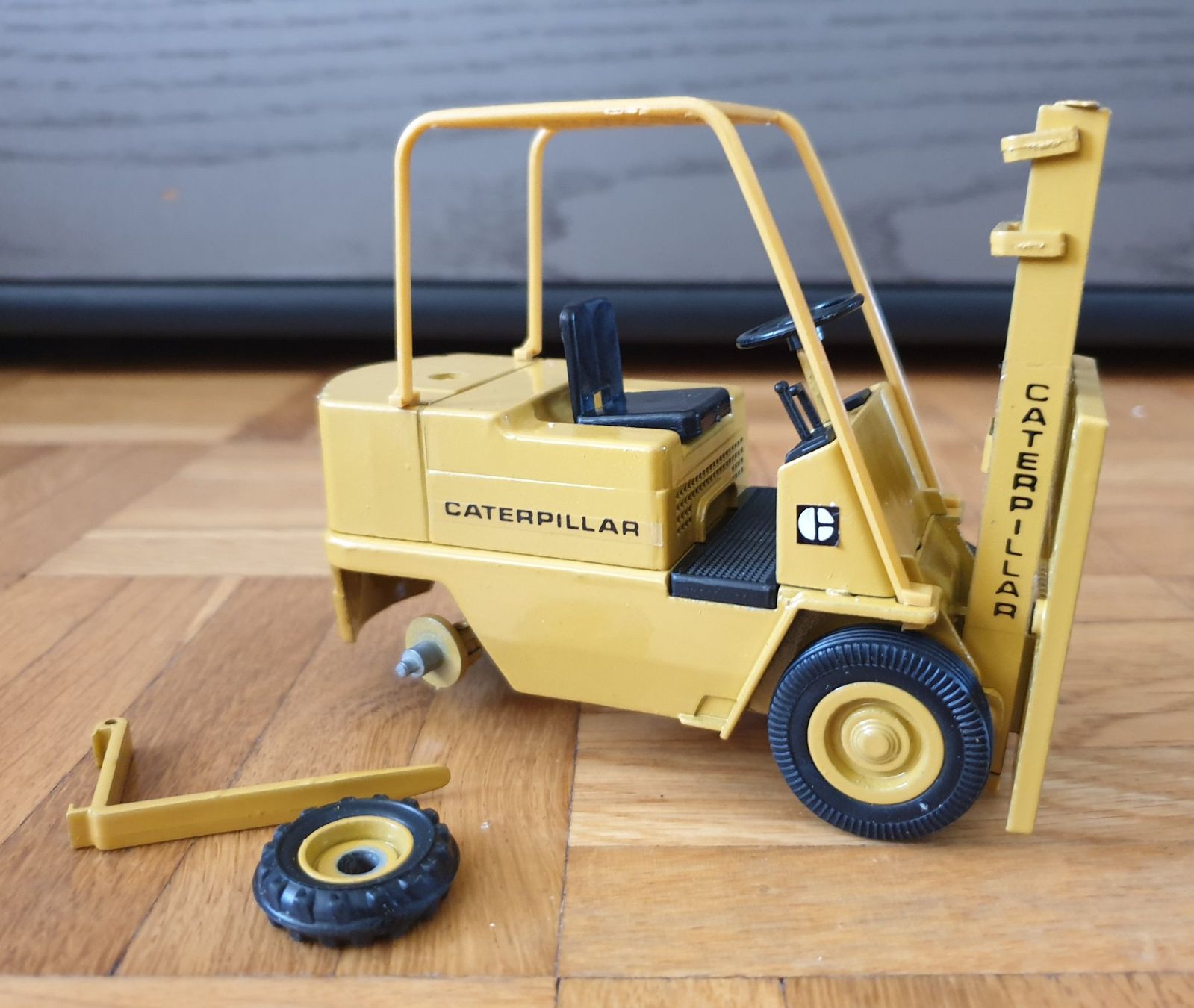 Giocattoli: Joal Hubstapler Caterpillar Ref 215 OVP   Made in Spanien – Difettoso da Wallisellen venduto da Walter8304 4