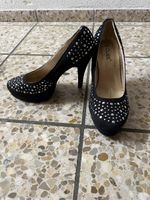 Schwarze Nieten High Heels Gr. 39