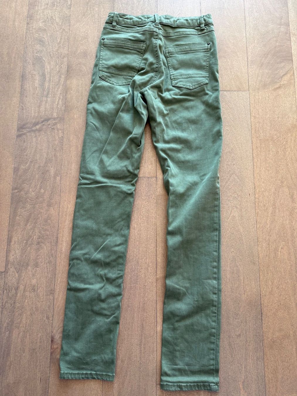 Esprit Jeans: ESPRIT - Oliv-farbene Jeans – Usato da Meilen venduto da kleisi01 1