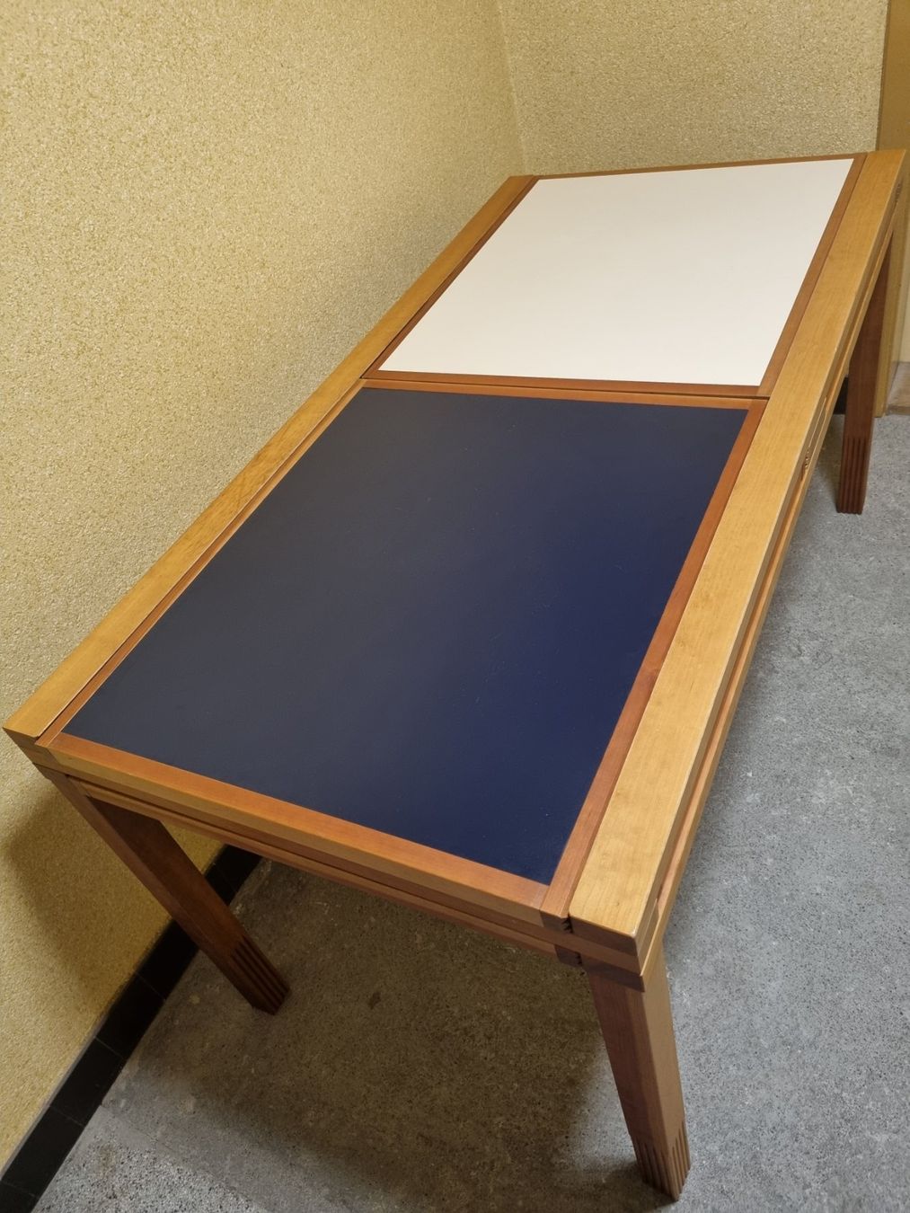 Tische: table Bernard Vuarnesson – Gebraucht aus Neuchâtel von Sigirahel 8