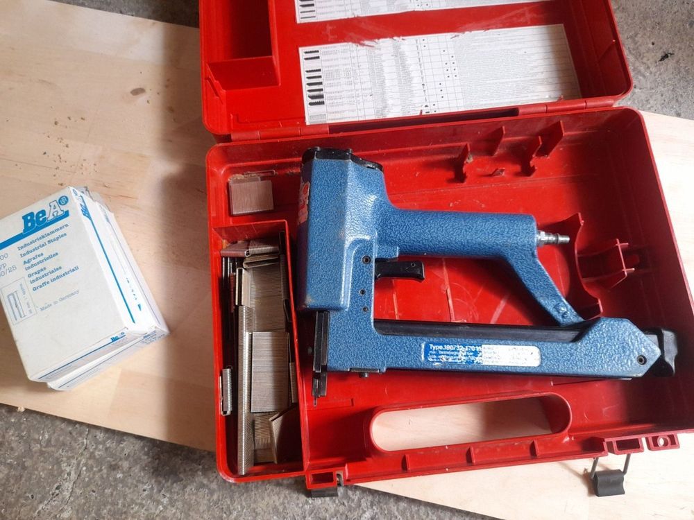 Tacwise 1804 2-in-1 Druckluft Tacker & Nagler - Inkl. 1000 Stiftnägel & 800 Heftklammern