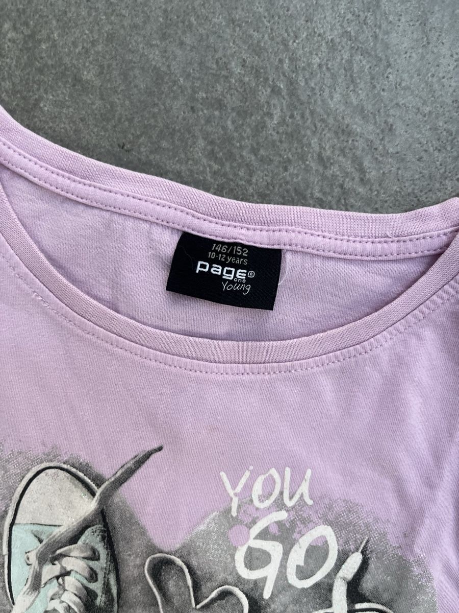 Camicette, T-shirt & Top: 2 T-Shirts 146/152 – Usato da Wil ZH venduto da Wonderwoman76 1