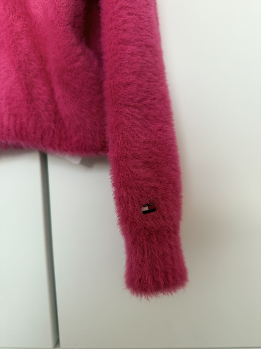 Tommy Hilfiger Maglioni & Felpe: Pull tout doux Tommy Hilfiger rose vif, taille 110! – Usato da Romanel-sur-Lausanne venduto da RitaPereira 1