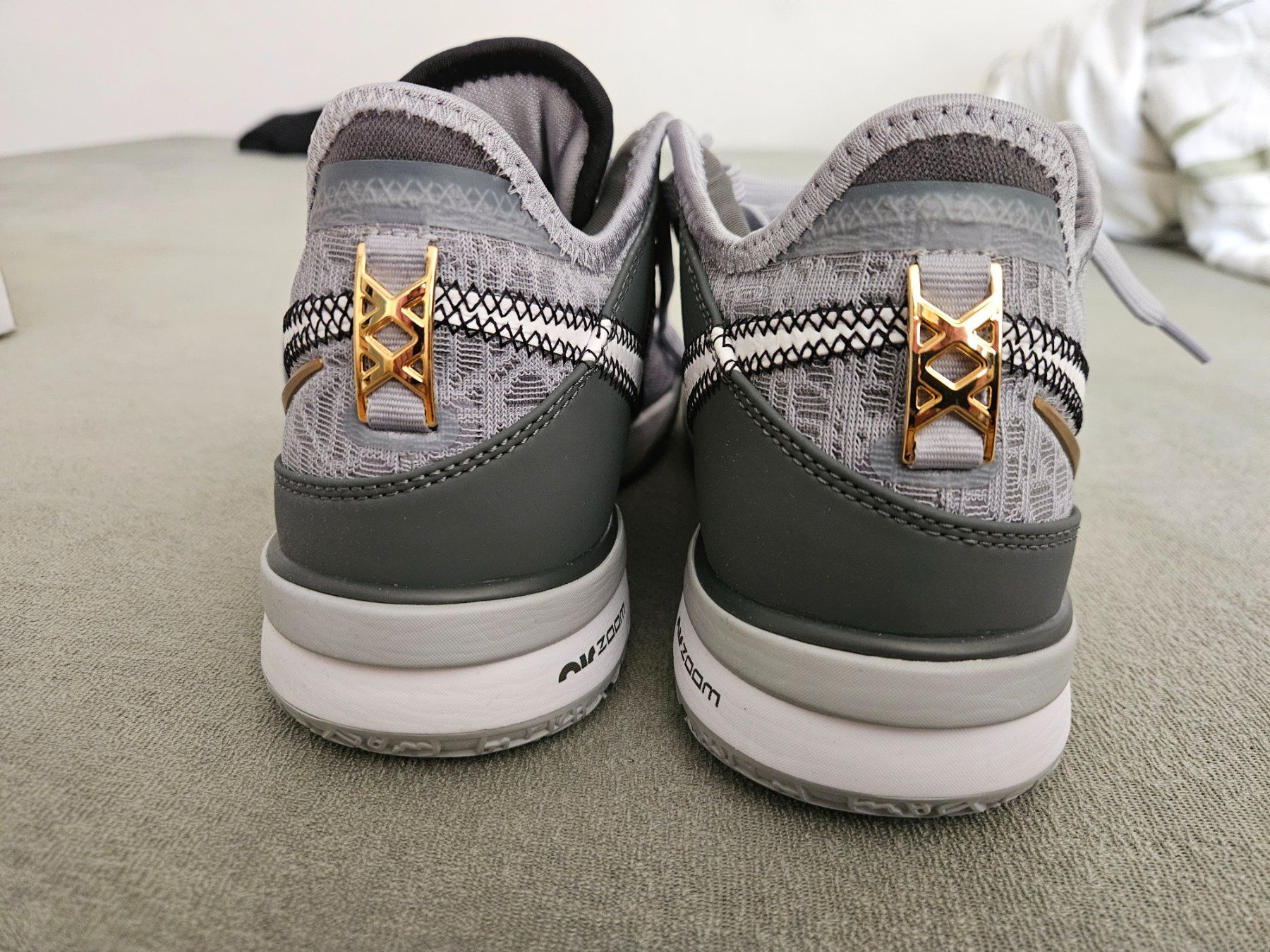 Nike Scarpe per ragazzi: Nike Zoom Lebron NXXT GEN – Nuovo e nell'imballaggio originale da Langnau am Albis venduto da Anelan 2