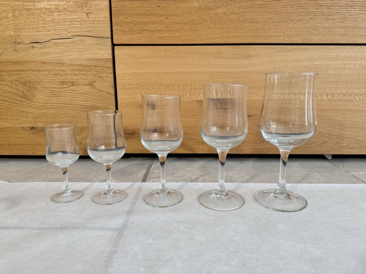 Bicchieri: Gläser-Set mit 56 Gläsern in 5 Grössen – Usato da Aesch ZH venduto da schimauscha 4
