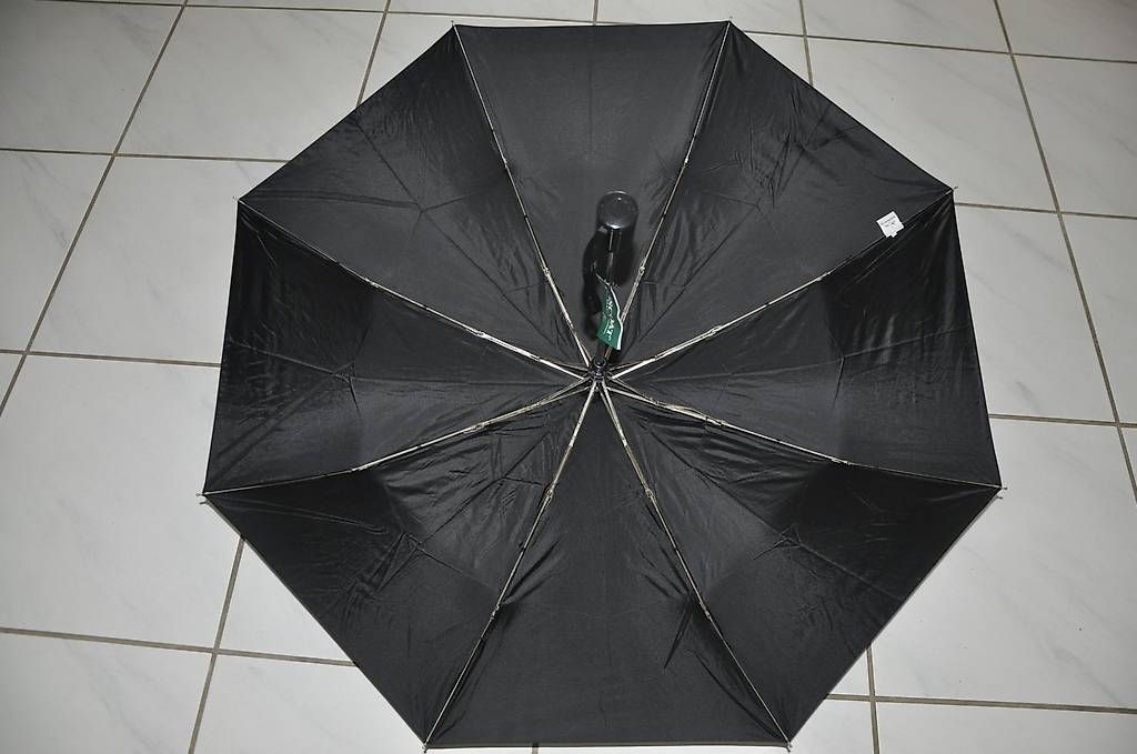 Regenschirme: kompakter Regenschirm zusammenklappbar – Gebraucht aus Oberrüti von ELALL 1