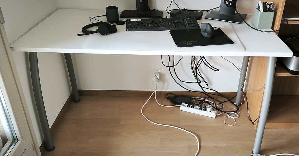 Schreibtische: Bureau solide  – Gebraucht aus Cressier NE von luc_95h8