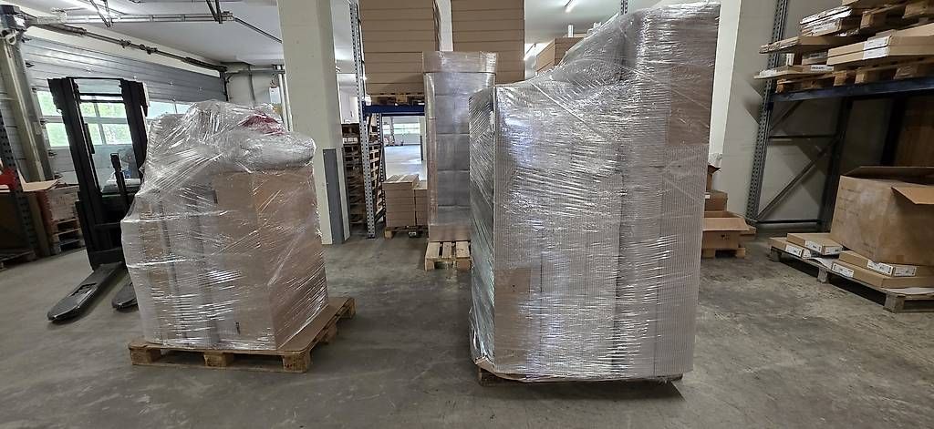 Divani: Sofa neu rechts und links stellbar – Nuovo e nell'imballaggio originale da Lützelflüh-Goldb venduto da Rampenverkauf_72_ 5
