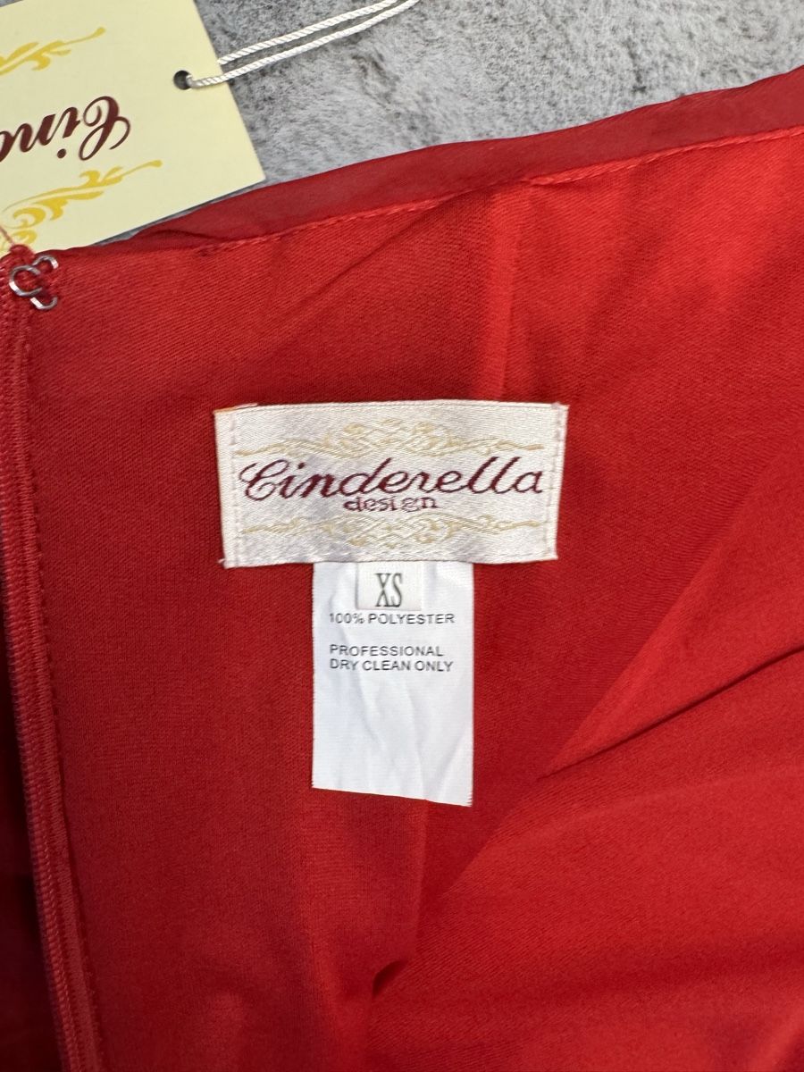 Kleider: Kleid – Neu (gemäss Beschreibung) aus Emmenbrücke von sa.ra 3