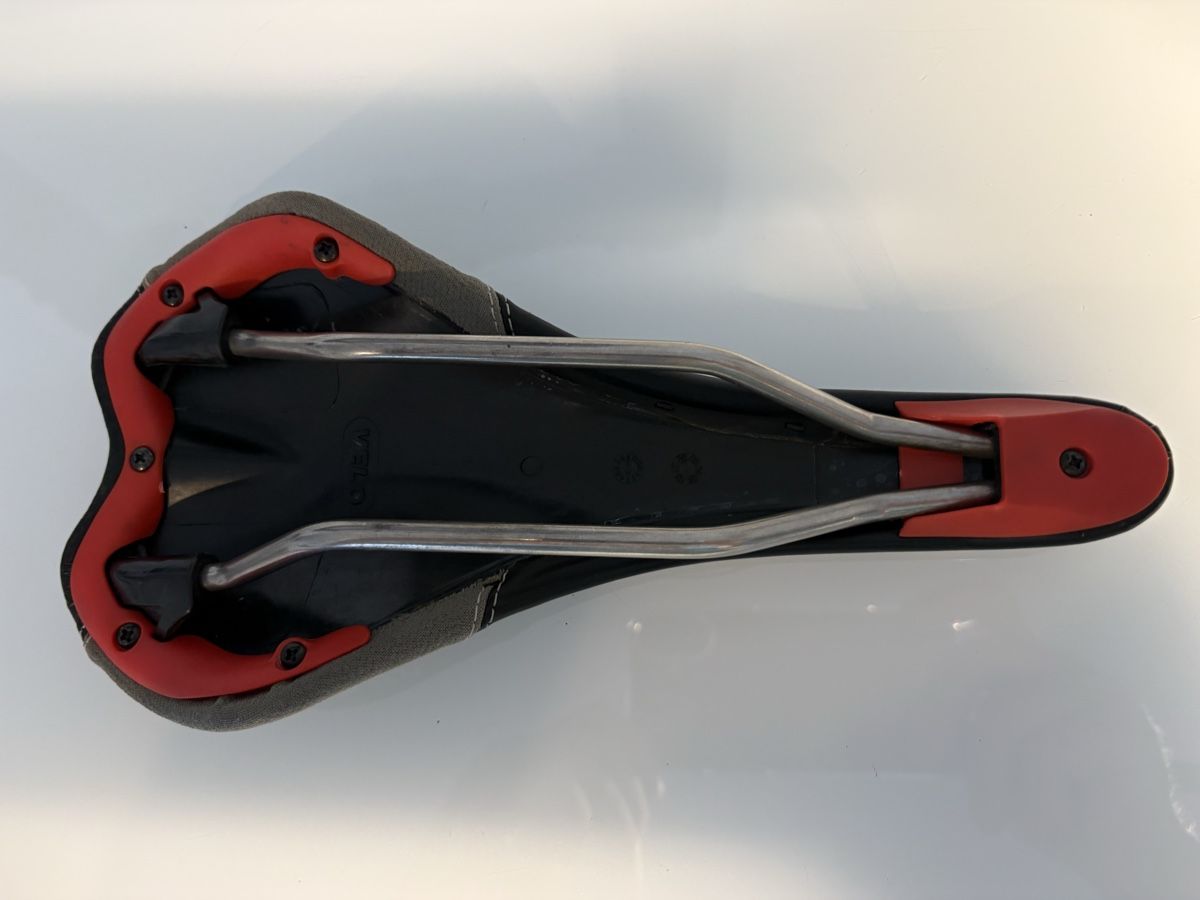 Pezzi di ricambio: Sattel Carbon Velo Pronto SL.S1 – Usato da Giubiasco venduto da bulag 2