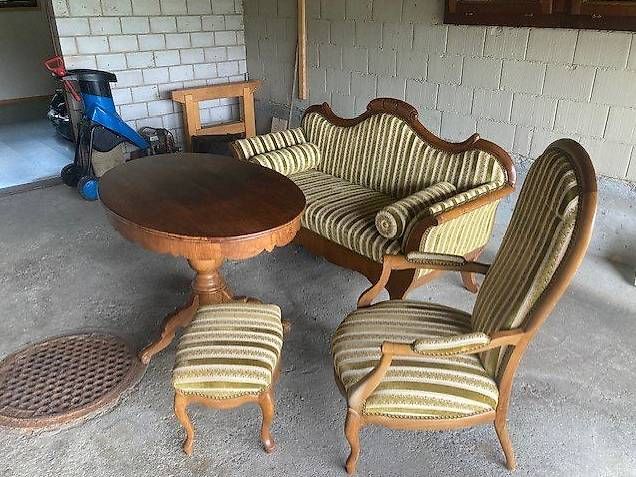 Divani: Biedermeier Sofa, Lehnstuhl & Tisch – Usato da Pfäffikon ZH venduto da tin_6jvl 1