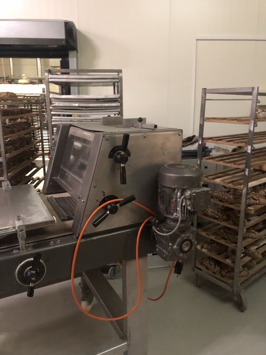 Tutte le macchine: Langroller glimek bäckerei konditorei – Usato da Naters venduto da Headliner88 1