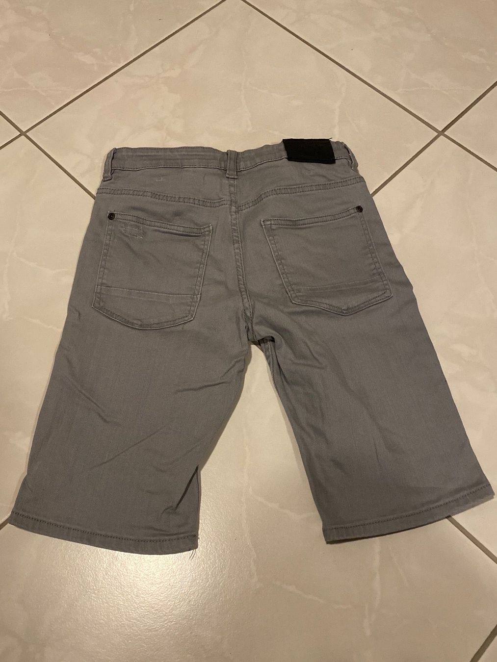 H&M Pantaloni: Shorts Gr. 146 – Usato da Rüti ZH venduto da Kiwi02 1