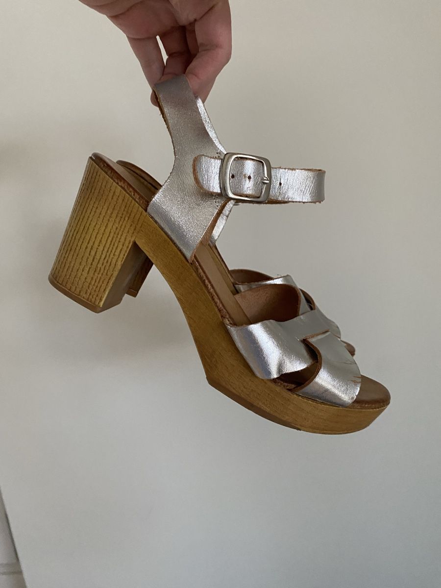 Scarpe da donna: Sandale Plateau Silber – Usato da Luzern venduto da katharina_dzb