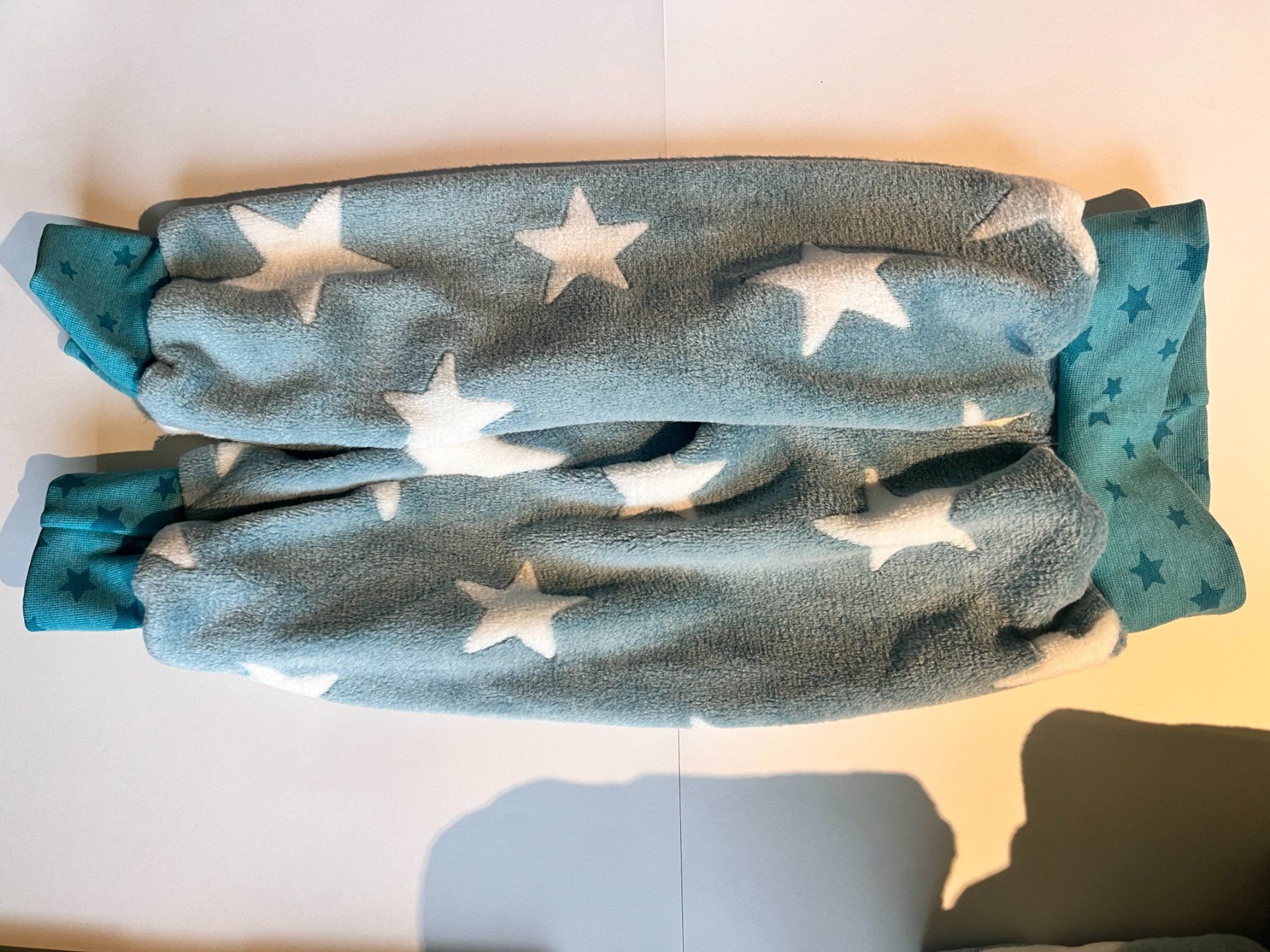 Pantaloni: 1 Kinderhose selbst genäht – Nuovo e nell'imballaggio originale da Büsserach venduto da bor_s88m