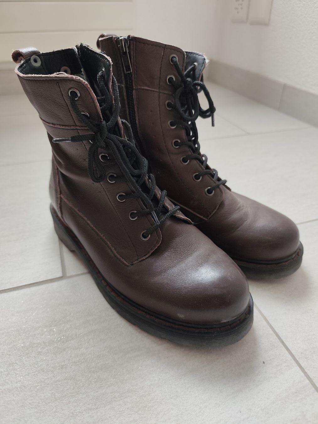 Mustang Scarpe da donna: Stiefeletten Mustang Leder – Usato da Bernhardzell venduto da rajuhe