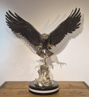 Splendide pygargue en bronze sur socle de marbre