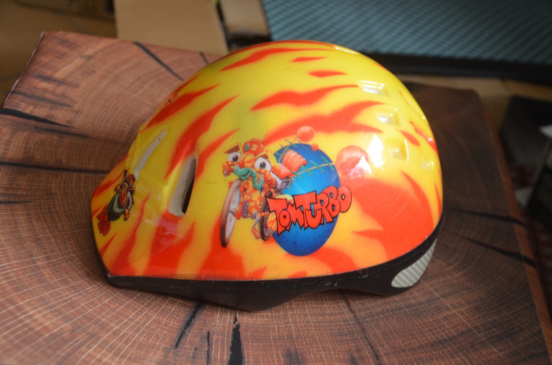 Caschi: CASCO -TAILLE S - 52-54 – Usato da Chiasso venduto da Dolly015