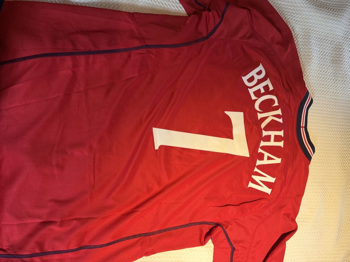 Canottiere & Pantaloni: Originales England Beckham Trikot – Usato da Aarberg venduto da marcoo237 1