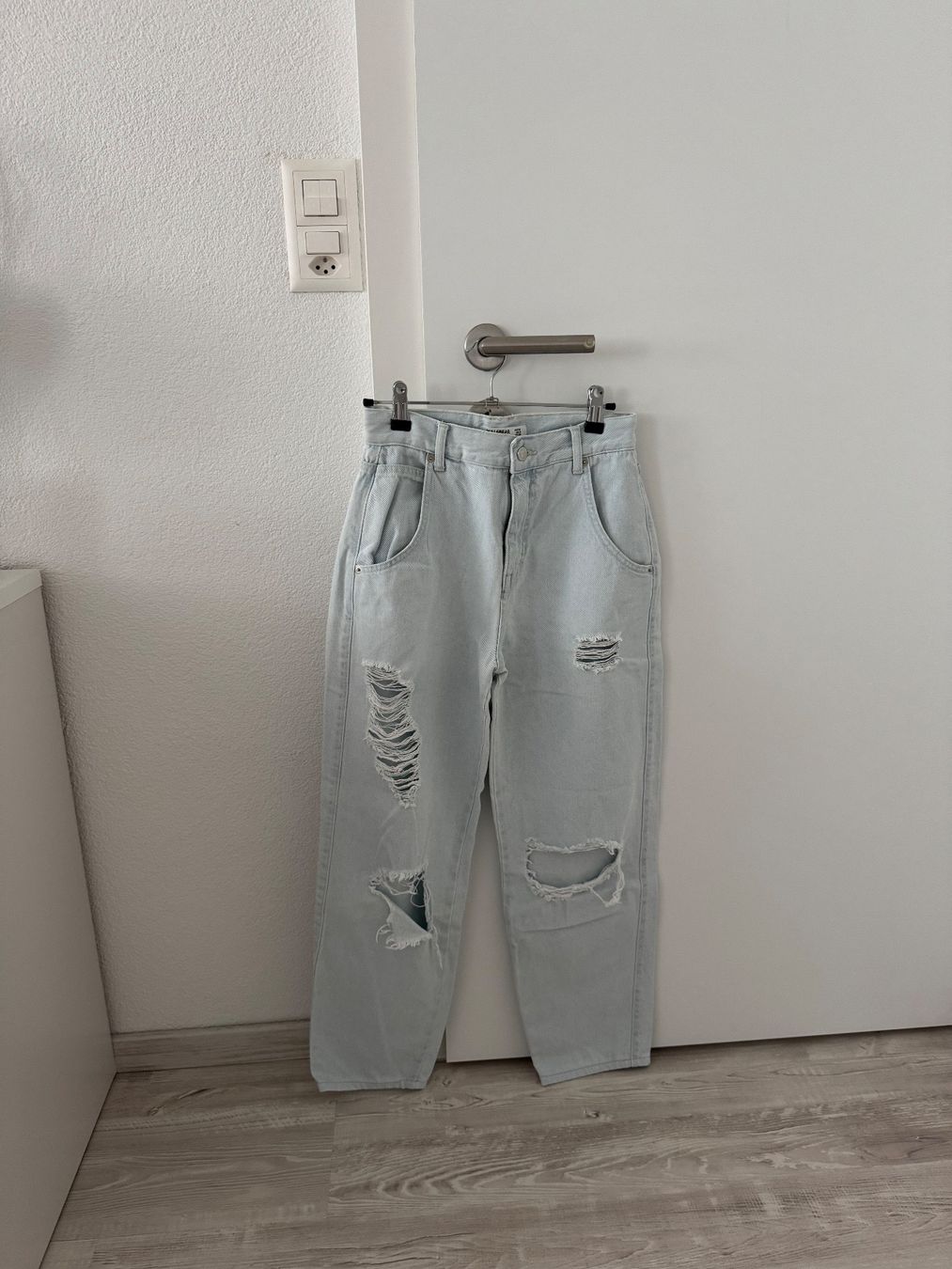 Pull&Bear Jeans: Jean vintage/déchiré Pull&Bear – Usato da Court venduto da mae_pl7l