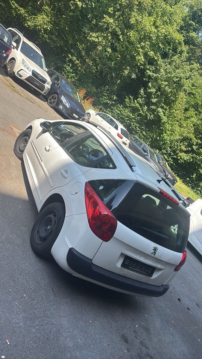 Peugeot Autos: Peugeot 207 sw 1.4 essence  – Defekt aus Lausanne von ram_77s8 4