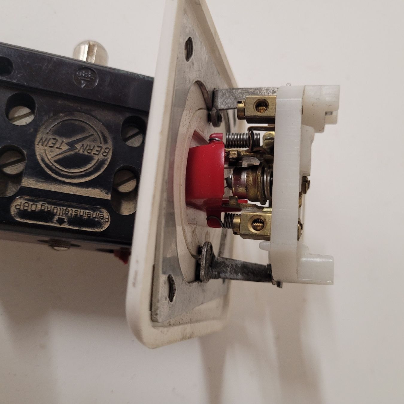Interruttori: alte elektroschalter elektromaterial – Usato da Reichenburg venduto da AK_78 2