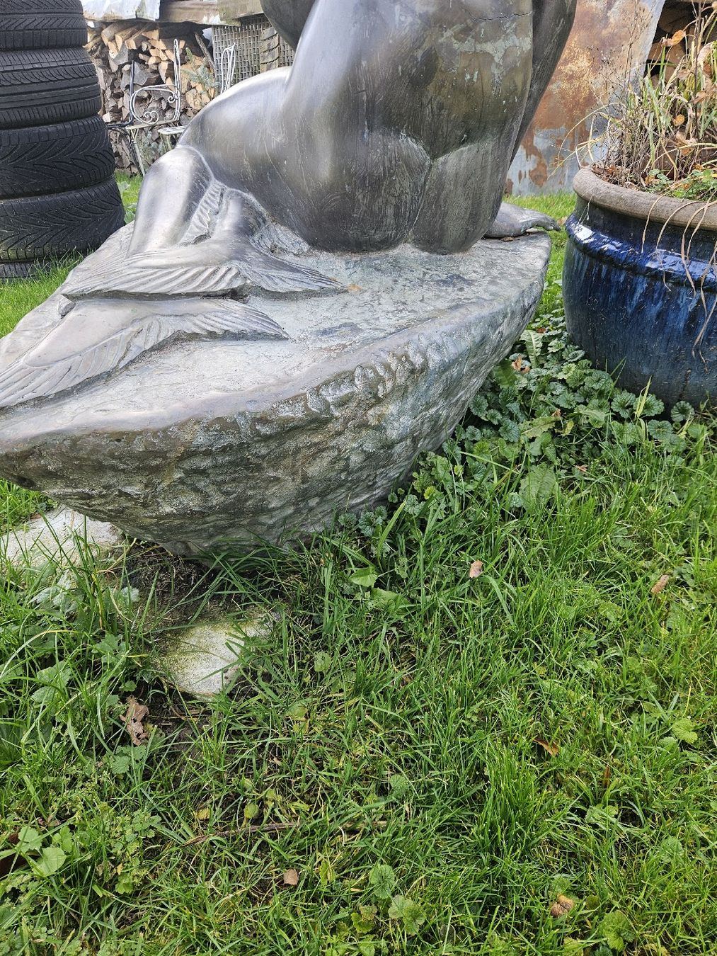 Sculptures & Statues: bronze skulptur akt – Défectueux à Schwellbrunn par Omega-alpha 6