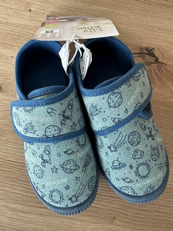 Scarpe per ragazzi: Kinderfinken / Hausschuhe Grösse 25 – Nuovo (secondo la descrizione) da Esslingen venduto da mar_78x2