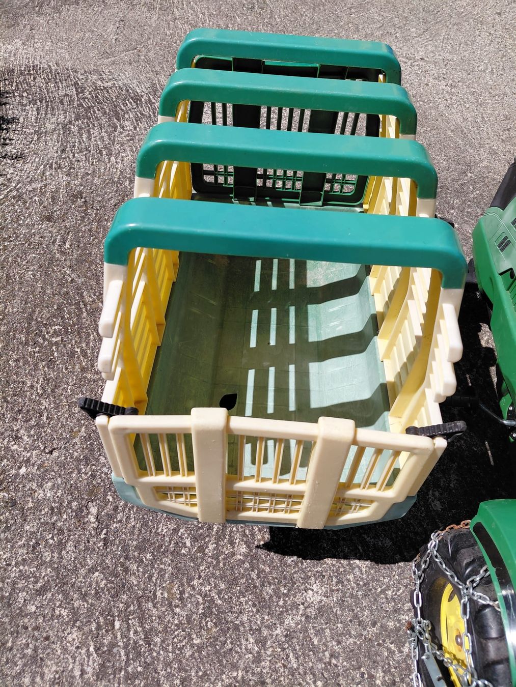 John Deere Fahrzeuge für Kinder: Trettraktor mit Zubehör  – Gebraucht aus Escholzmatt von felder79 2