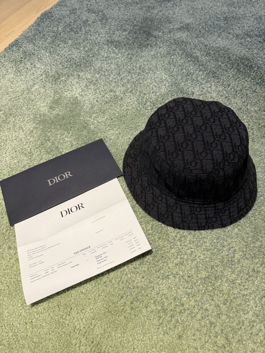 Dior Copricapi, berretti & cappellini: DIOR OBLIQUE BUCKET HAT ORIGINAL – Nuovo (secondo la descrizione) da Hinwil venduto da CozyBree 1