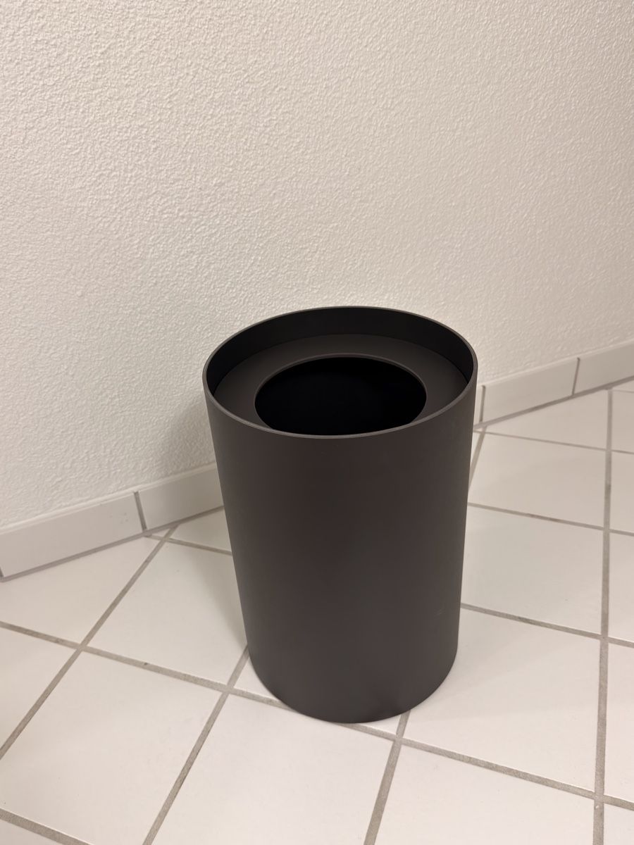 Cestini per rifiuti: Abfalleimer Tidy Faust Linoleum - Schwarz – Usato da Au ZH venduto da swissmatchpoint