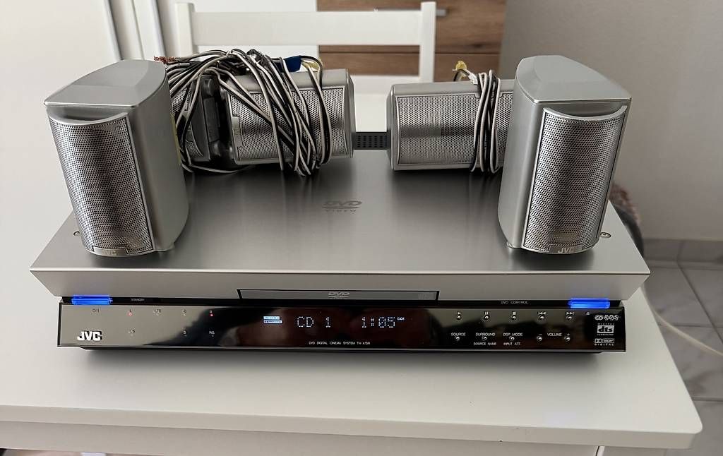 Tutti i DVDs: Zu verkaufen DVD JVC  – Usato da Altnau venduto da Gern20