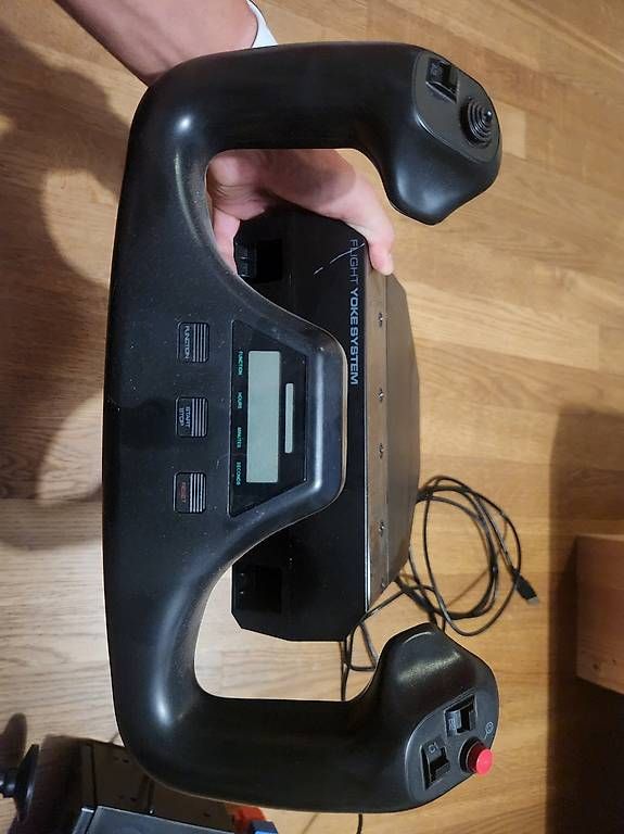 Manettes: Logitech flight yoke – D'occasion à Ibach par arn_t6fy 3