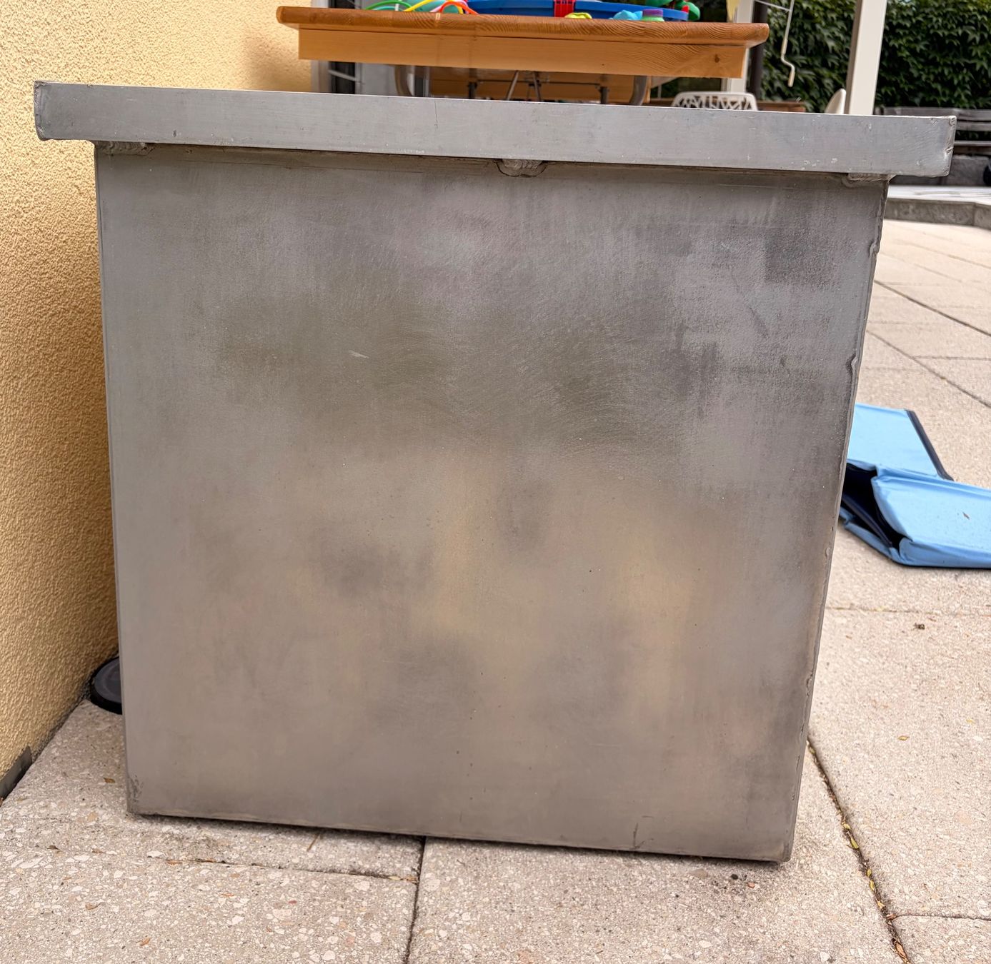 Vasi per fiori: Metall Pflanztopf auf Rollen – Usato da Jona venduto da marketingamigos 4
