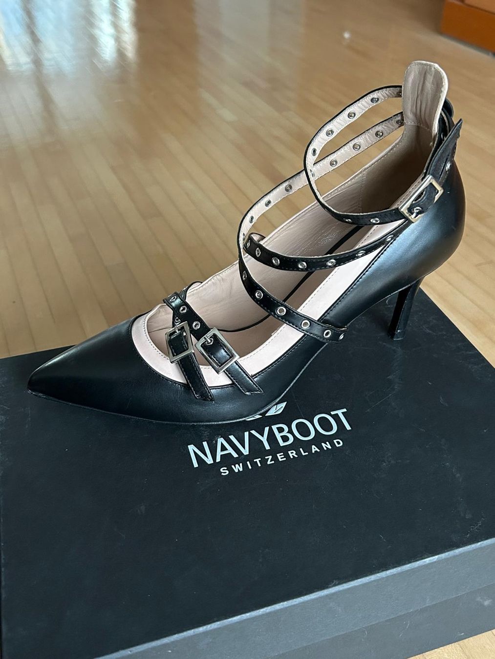 Navyboot Scarpe da donna: Navyboot Echtleder High Heels Gr. 39 – Nuovo (secondo la descrizione) da Wädenswil venduto da coconut1289 4