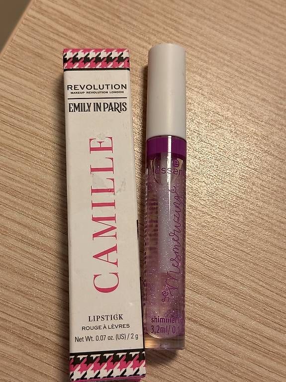 Make-up: Revolution Emily in Paris Make up – Usato da Melide venduto da cla_g5fs