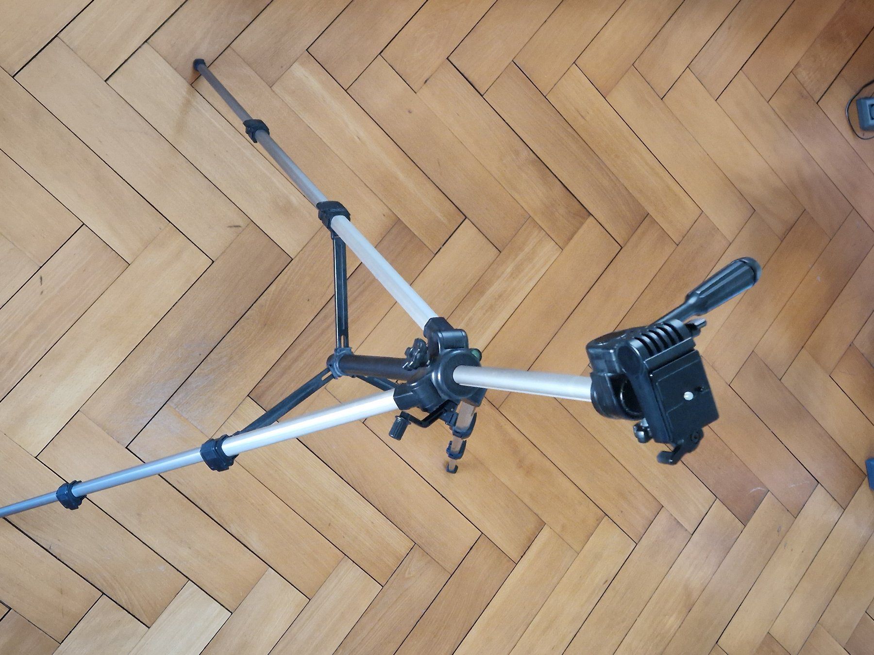 Trépieds & Accessoires: Fotostativ – D'occasion à St. Gallen par Dalom 1