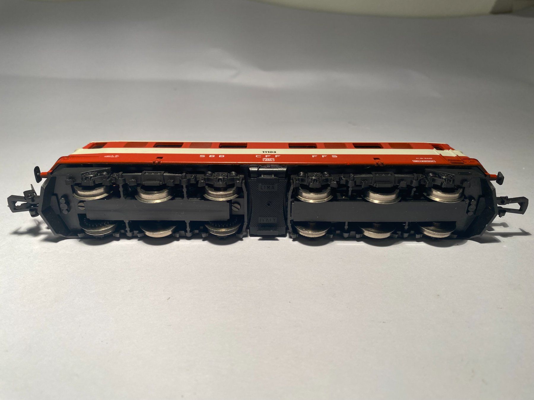 Lima Modellini di ferrovie: LIMA E-Lok Ae 6/6 SBB "Swiss Express", DC Analog – Usato da Buchrain venduto da Modellbahn11 7
