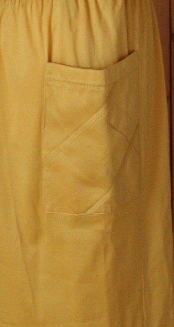 Gonne: Rock Jupe BLEYLE gelb Gr. 48 – Usato da Flüelen venduto da Diversicum-Vintage 2