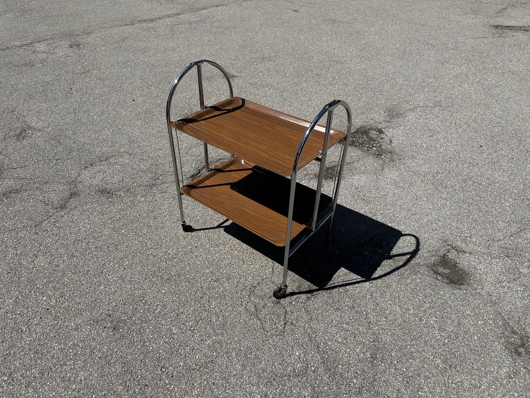 Carrelli di servizio: klappbarer Servierwagen im Bremshey Stil – Usato da Zürich venduto da frauflufelberg