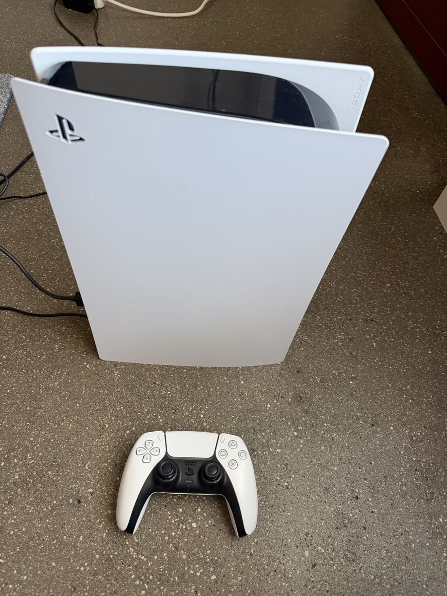Sony Console: PlayStation 5 Konsole weiss inkl. Controller gebraucht – Usato da Schlieren venduto da genti_7