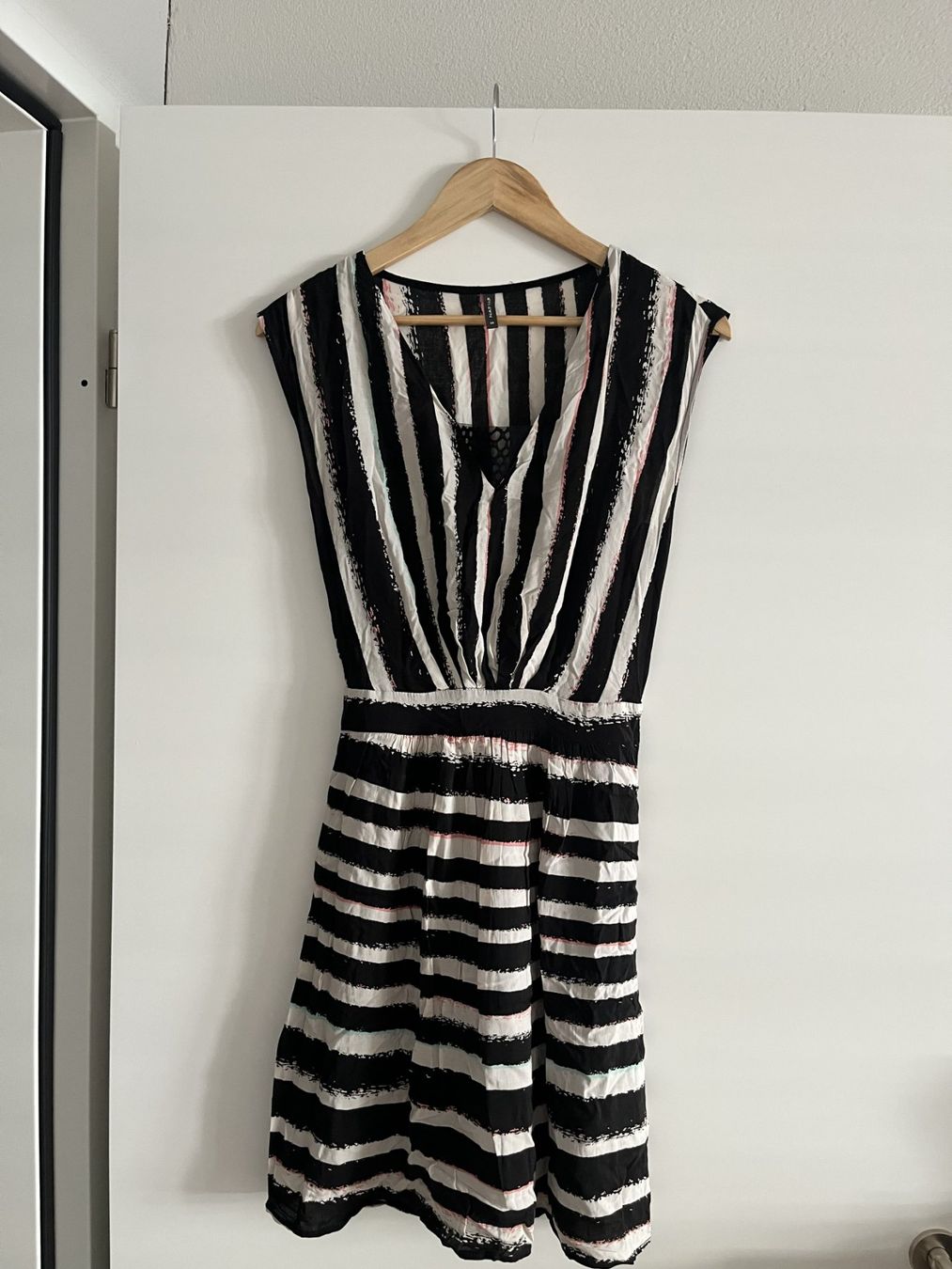 Nafnaf Robes: Robe d'été NafNaf – D'occasion à Dübendorf par wid_fjc6