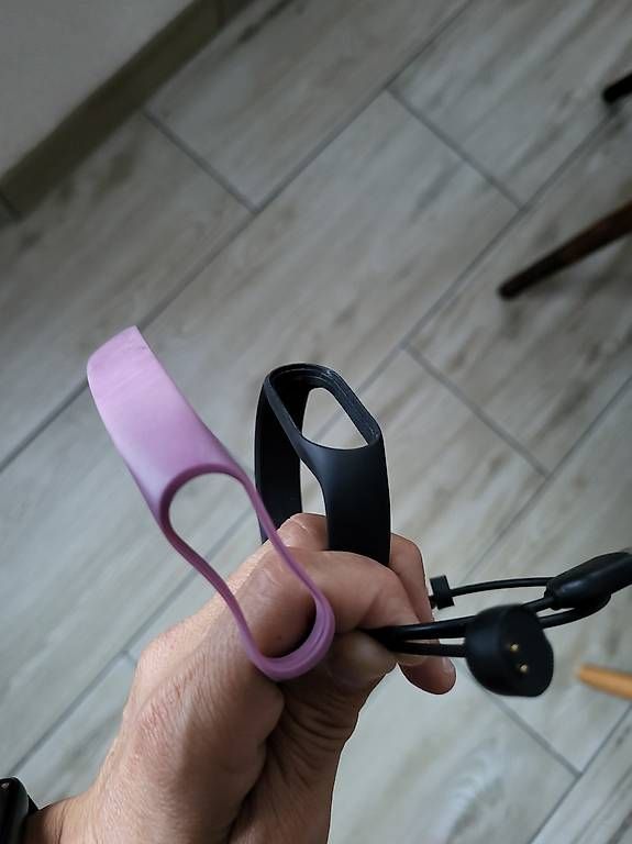 Smartwatch: A donner : bracelet et chargeur Xiaomi smartband – Usato da Chamoson venduto da Chricou7