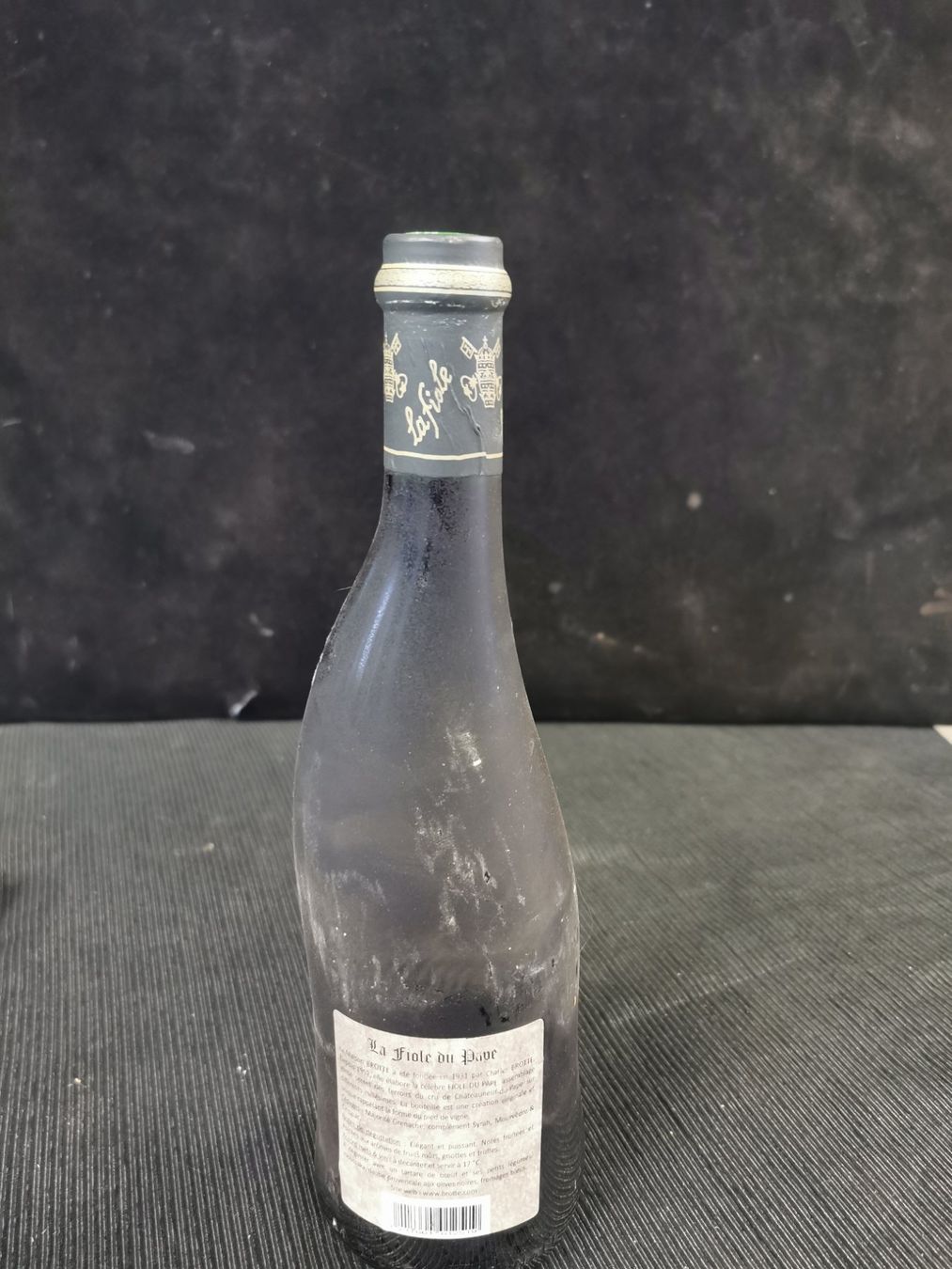 Vino: CHÂTEAUNEUF-DU-PAPE – Nuovo (secondo la descrizione) da Genève venduto da Leboucheoreilles 5